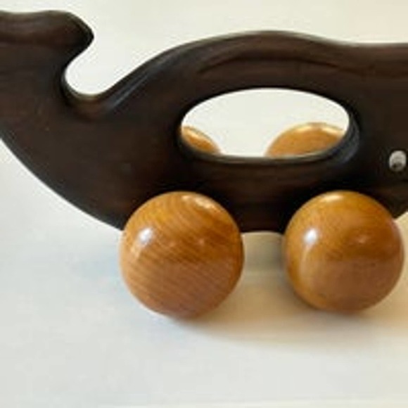 Vintage Wooden Whale Pusher Toy Rolling Wheels Googly Eyes Massager - Picture 1 of 8